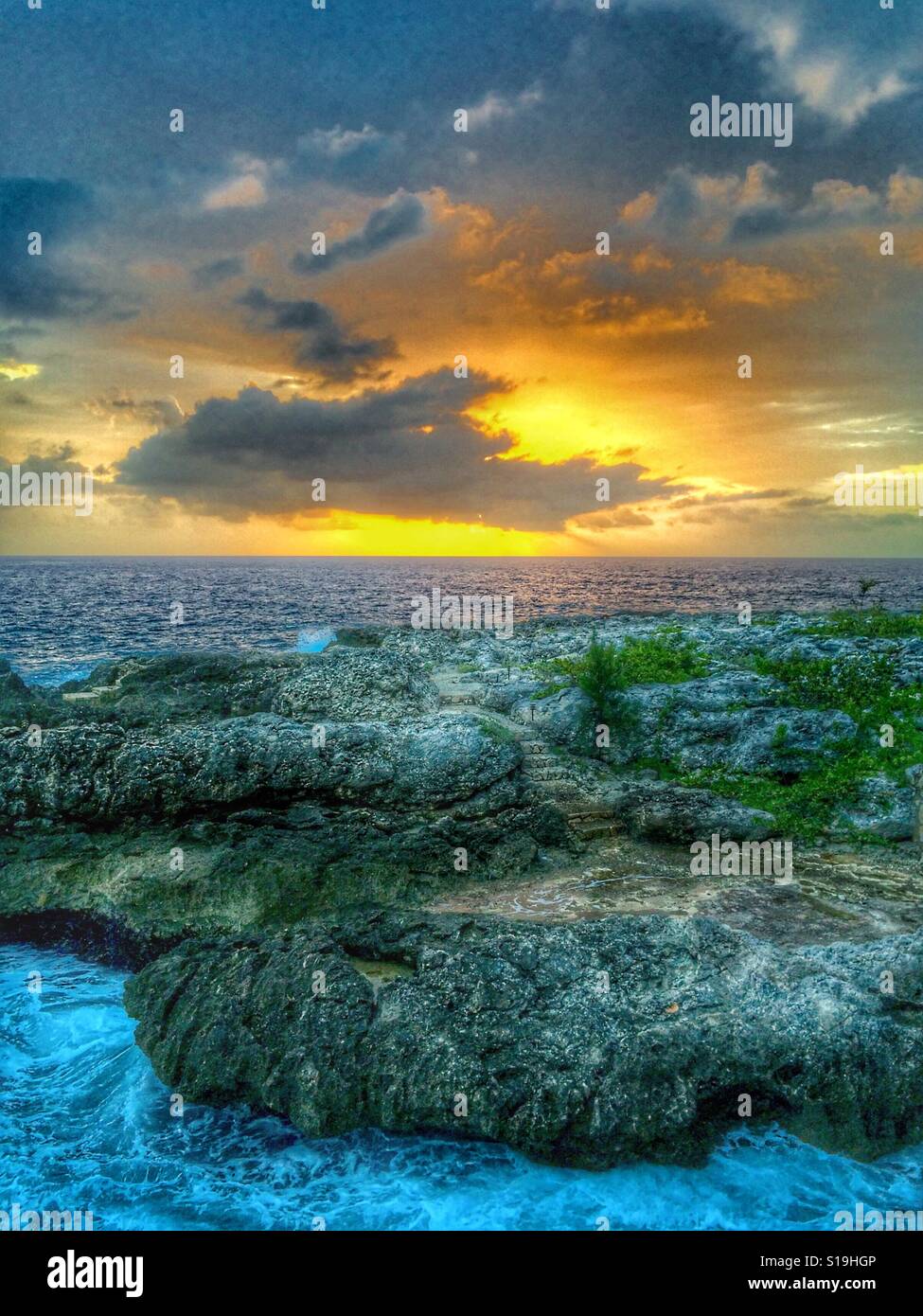 Un altro perfetto tramonto sul Mare dei Caraibi, West End, Giamaica - Immagine stock catturata con smartphone