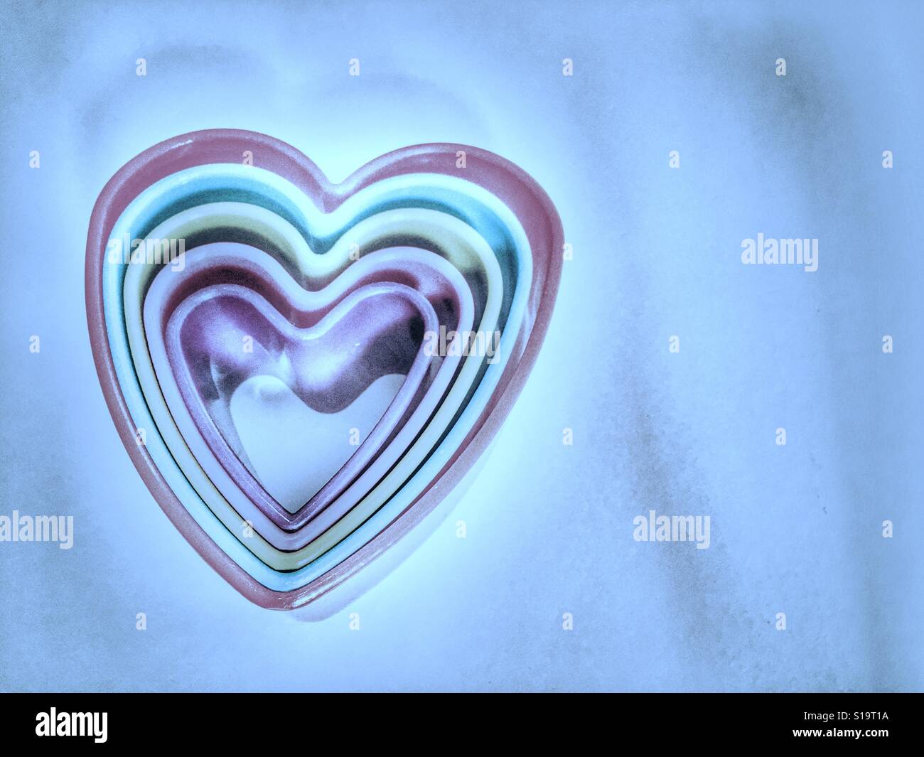 Ama il cuore lo sfondo concettuale con spazio di copia - Immagine stock catturata con smartphone