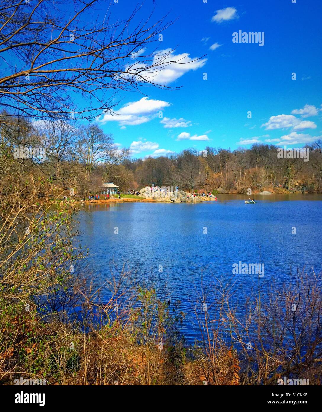 Il lago di central Park, New York, Stati Uniti d'America. - Immagine stock catturata con smartphone