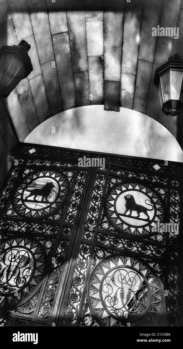 Marble Arch cancelli decorativo (1827) di John Nash, Londra Foto Stock