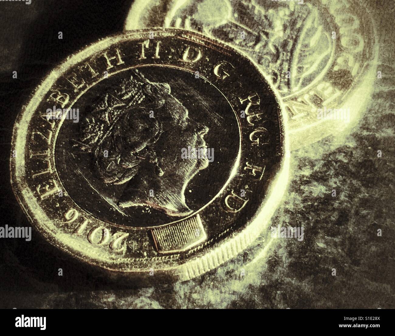 Nuovo design della British £ 1, di monete coniate nel 2026 rilasciato nel 2017 - Immagine stock catturata con smartphone