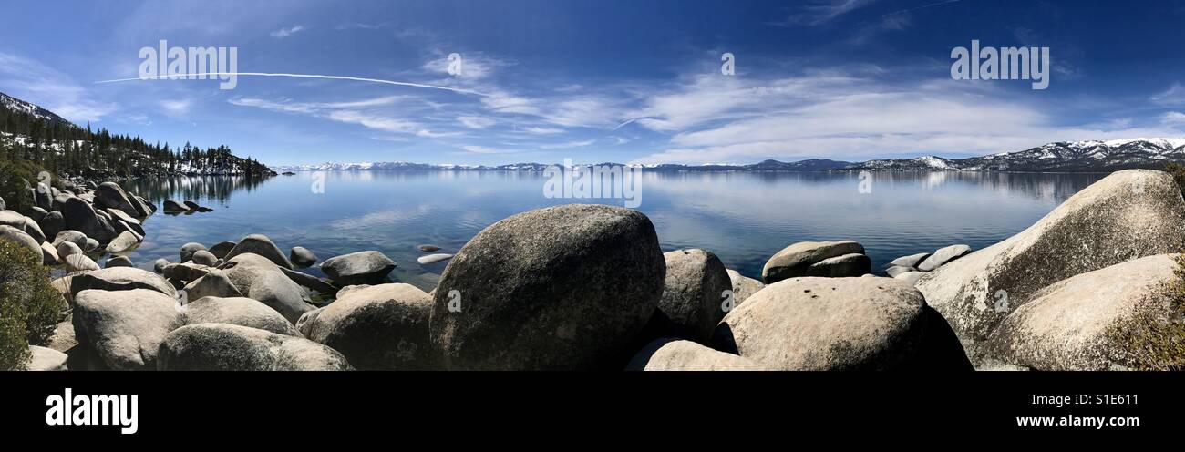 Lake Tahoe Sponde rocciose. Foto Stock