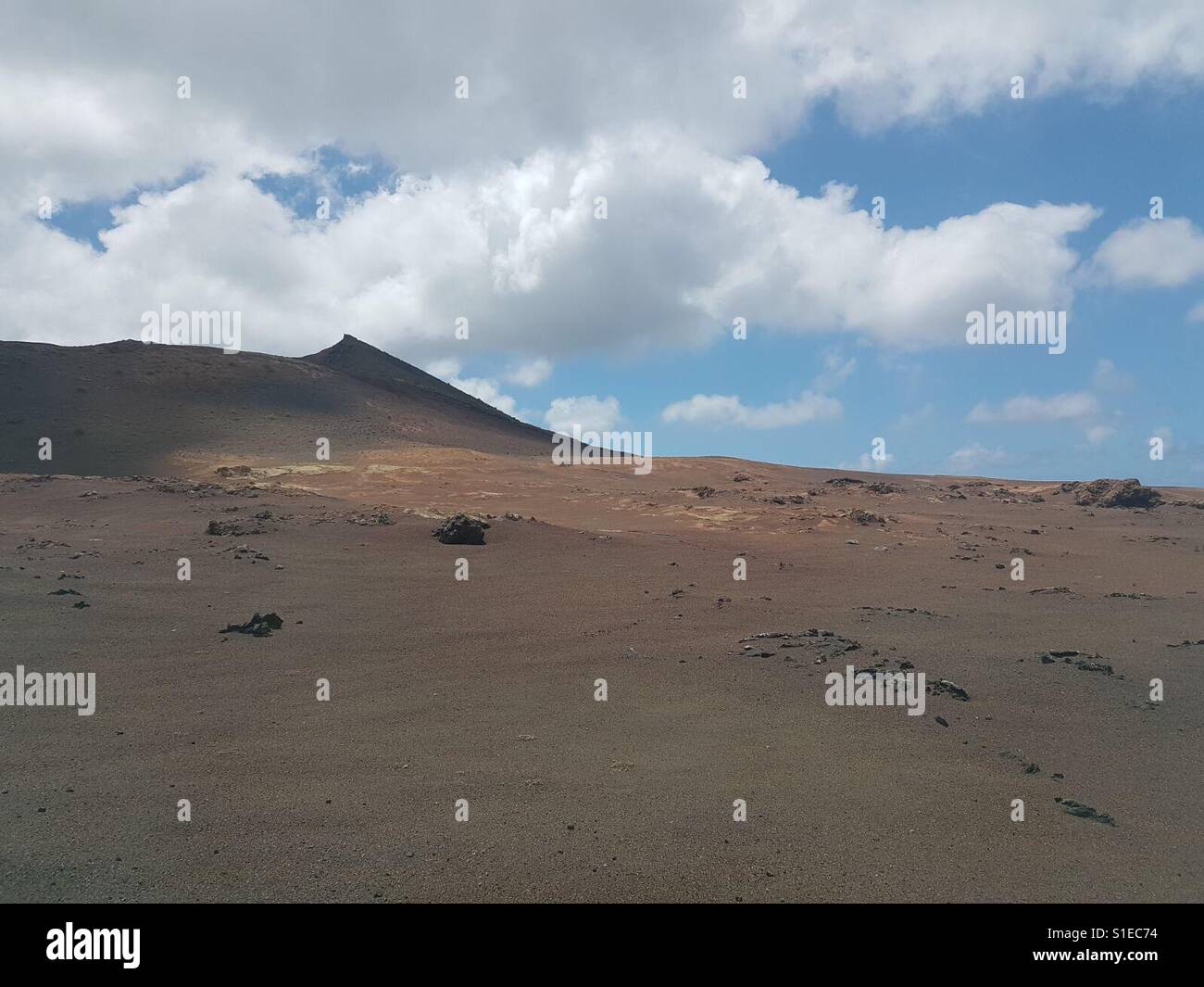 Come sulla luna - Immagine stock catturata con smartphone