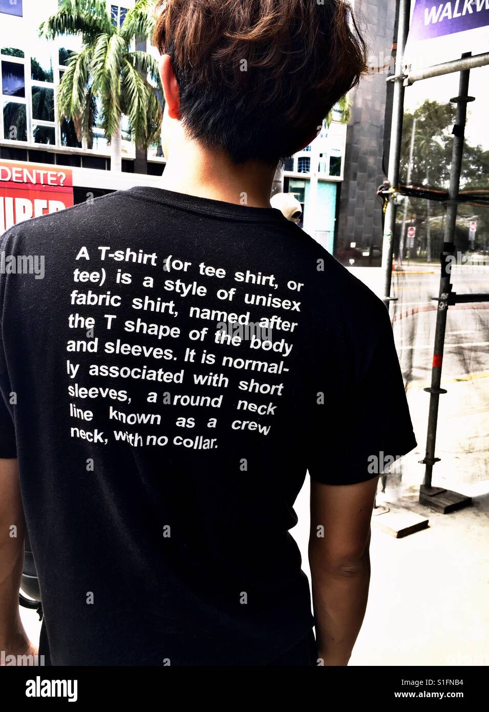 Tee Shirt definizione - Immagine stock catturata con smartphone