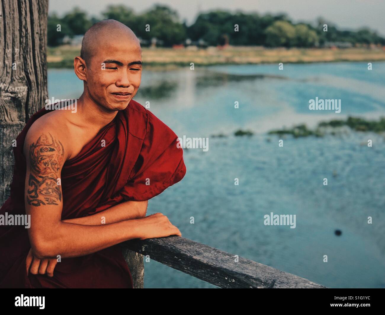 Debuttante buddista in Mandalay Foto Stock
