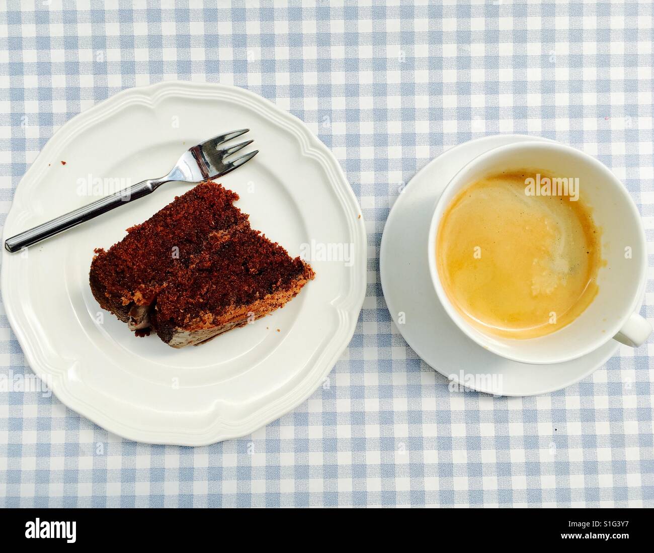 Torta al cioccolato e caffè - Immagine stock catturata con smartphone
