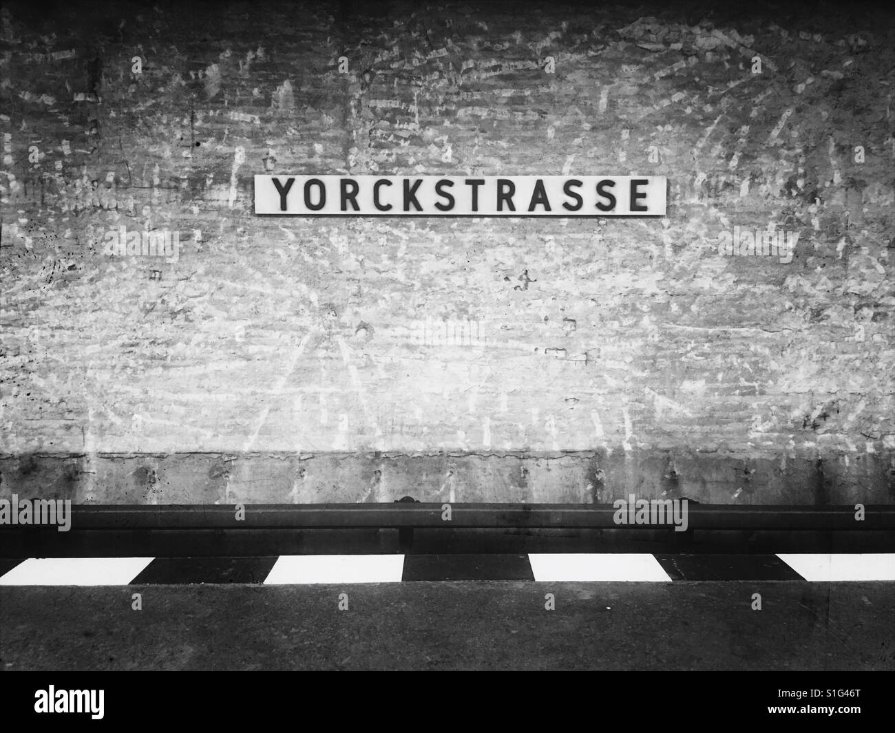 Yorckstrasse stazione della metropolitana, quartiere Kreuzberg di Berlino, Germania Foto Stock