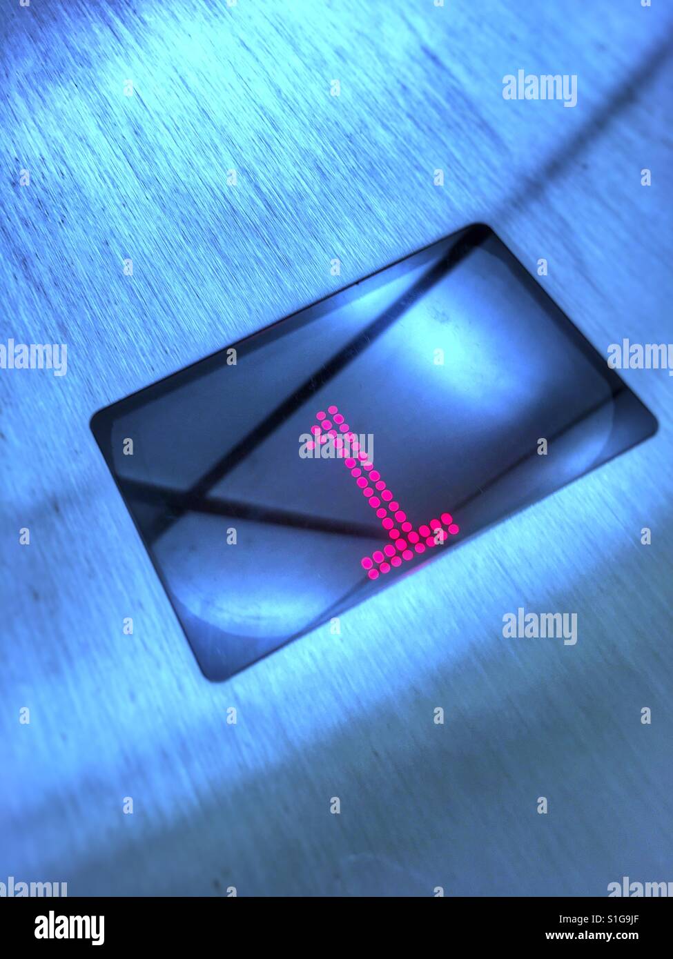 Primo piano indicatore all'interno di un ascensore. Foto Stock