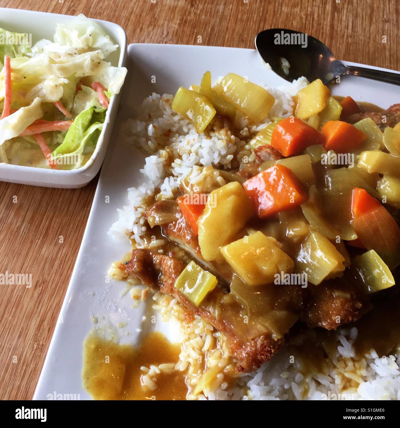 Pollo al curry katsu Foto Stock