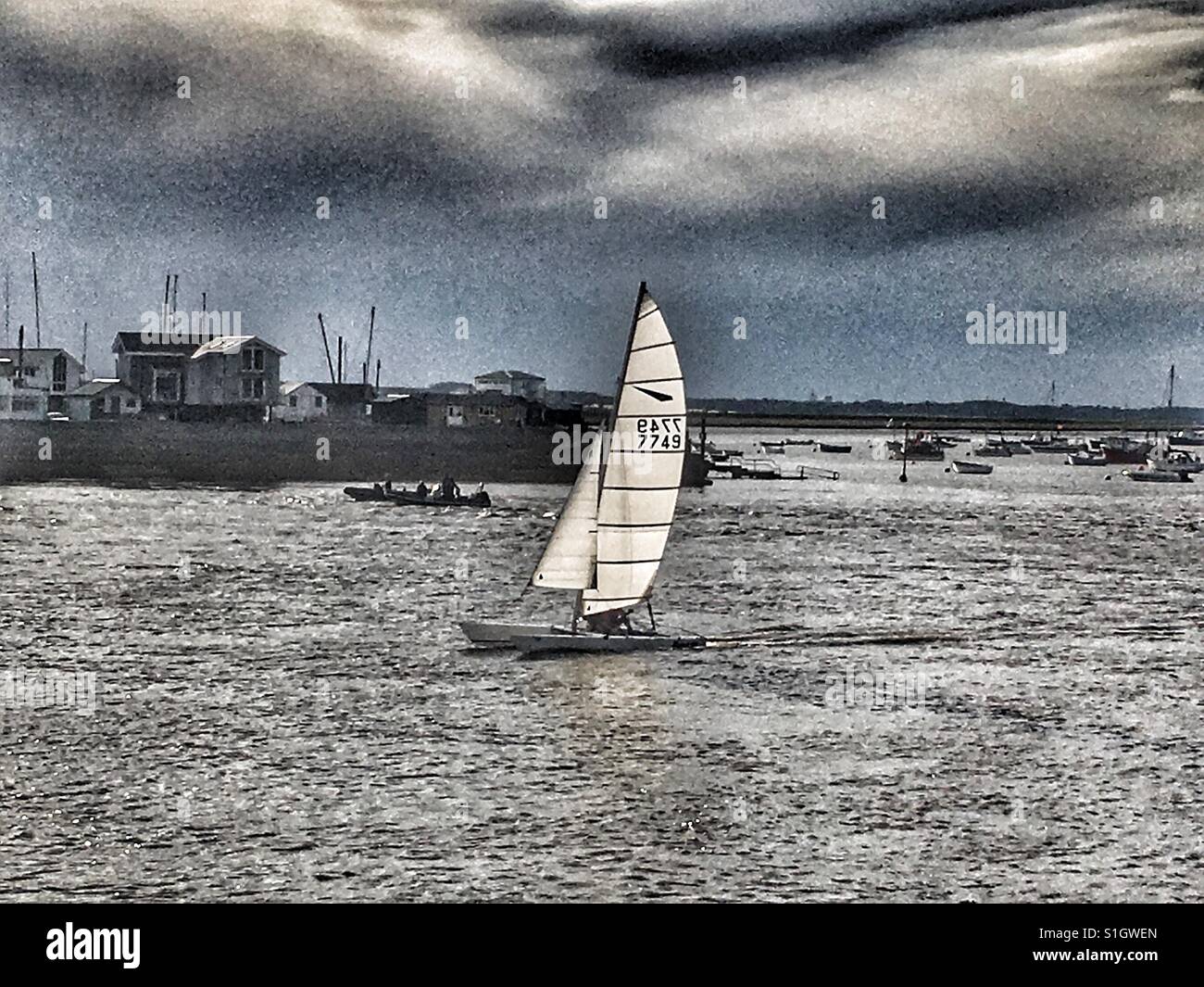 Fiume Deben Felixstowe Ferry Suffolk REGNO UNITO - Immagine stock catturata con smartphone