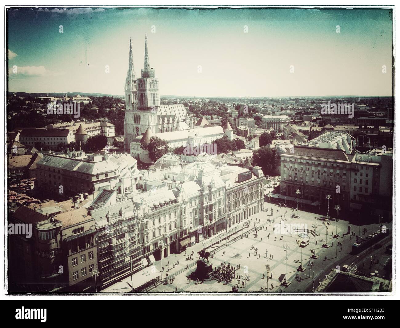 Ban Jelacic Square, Zagabria, Croazia, Europa - Immagine stock catturata con smartphone