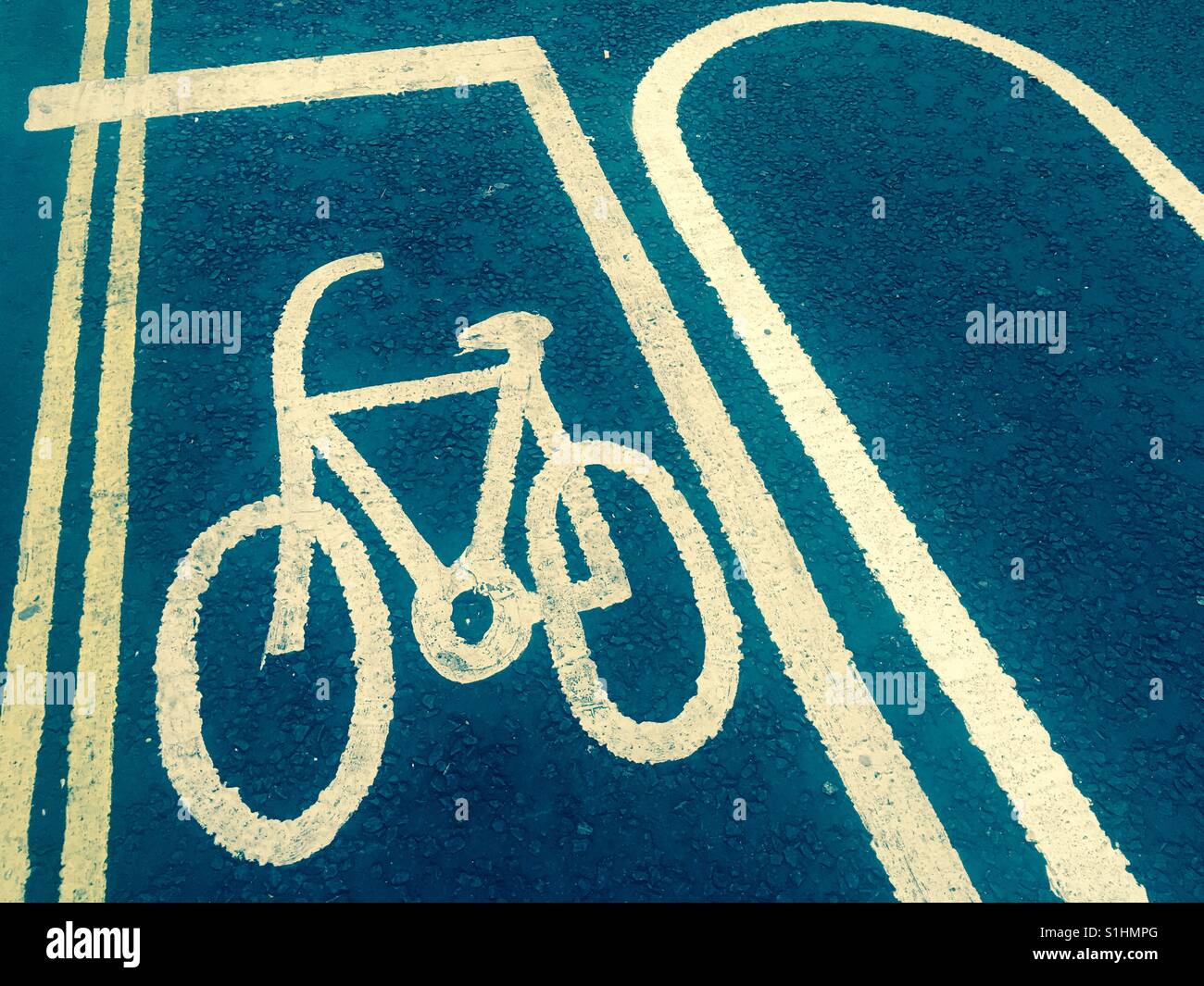 Escursioni in bicicletta cartello stradale - Immagine stock catturata con smartphone