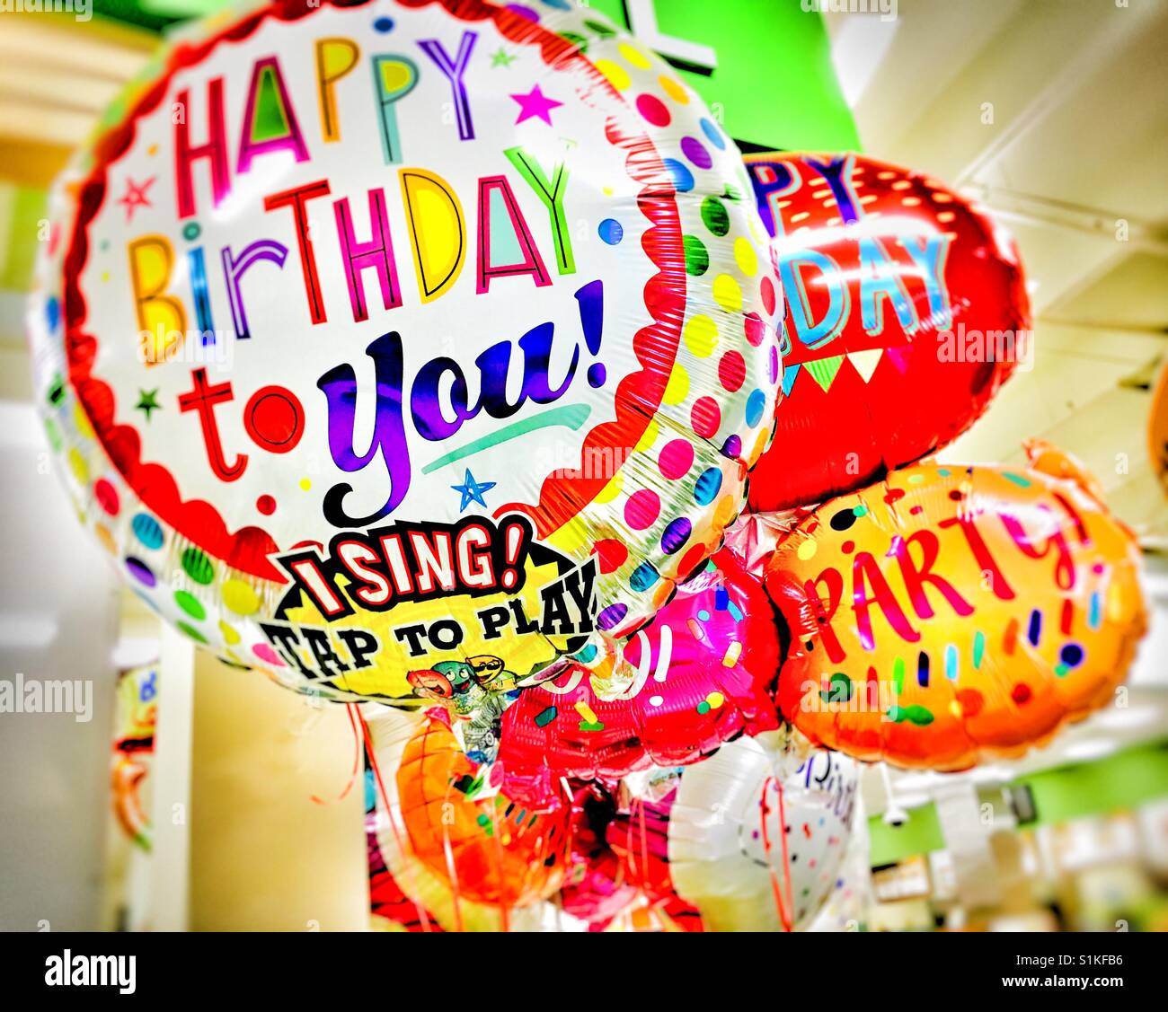 Buon compleanno palloncini Foto Stock