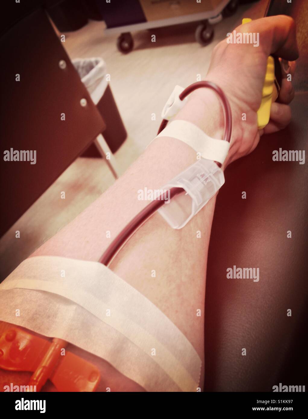 La donazione di plasma- Carolina del Nord - Immagine stock catturata con smartphone