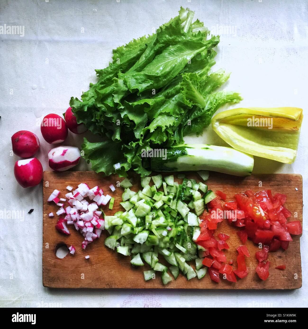 Uno stile di vita sano inizia dalla verdura fresca - Immagine stock catturata con smartphone