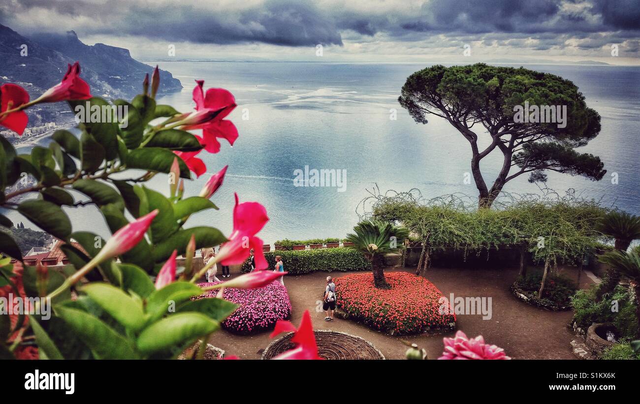 Vista panoramica dai giardini di Ravello, Italia. Foto Stock