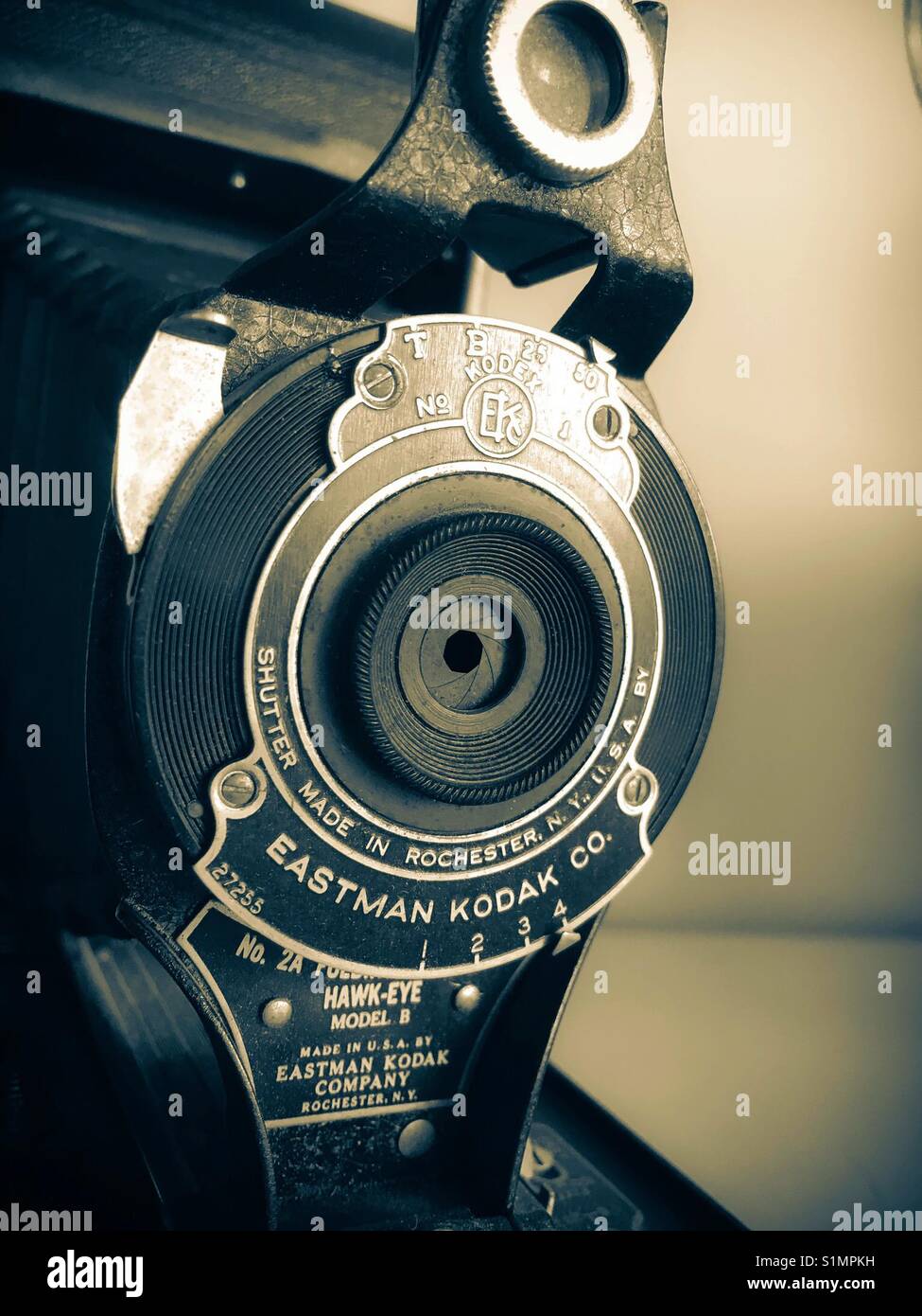 Fotocamera antichi Eastman Kodak - Immagine stock catturata con smartphone