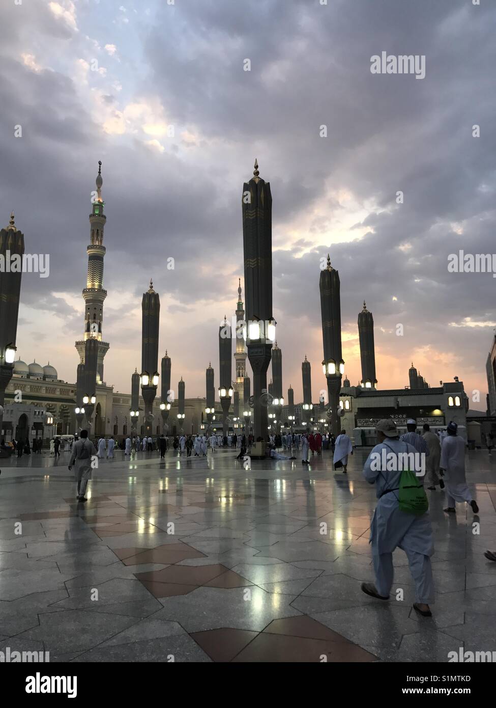 Risposta chiamata preghiera @ Moschea del Profeta, al Madina holly città , Arabia Saudita Foto Stock