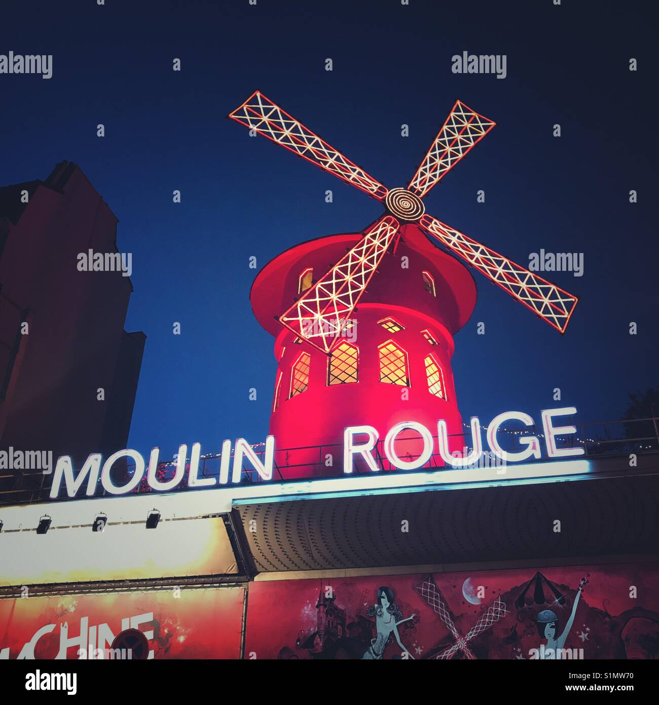 Il Moulin Rouge, Parigi, Francia Foto Stock