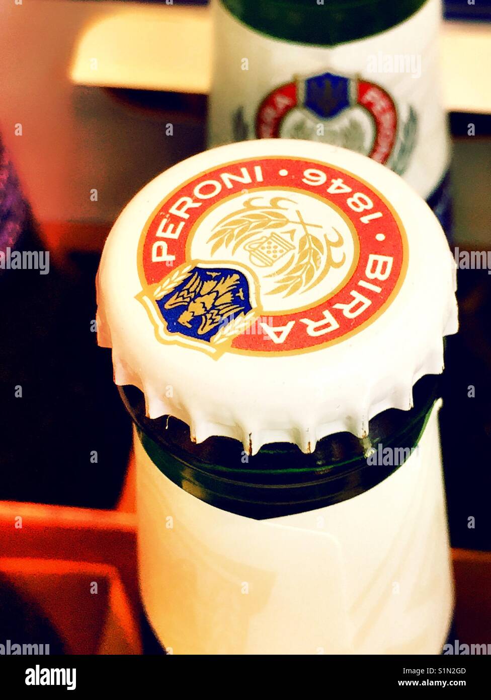 Peroni lungo collo bottiglia di birra, STATI UNITI D'AMERICA - Immagine stock catturata con smartphone