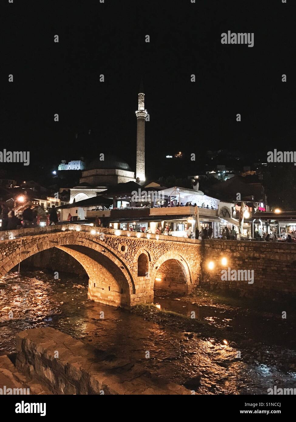 Prizren durante la notte Foto Stock