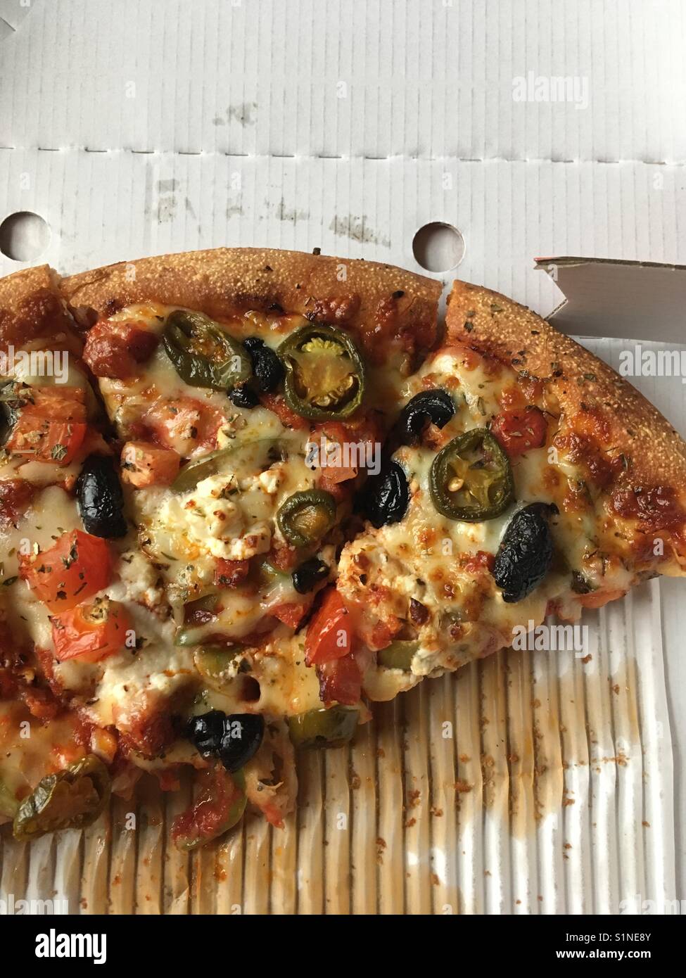Pizza piccante con jalapeños su come uno dei condimenti Foto Stock