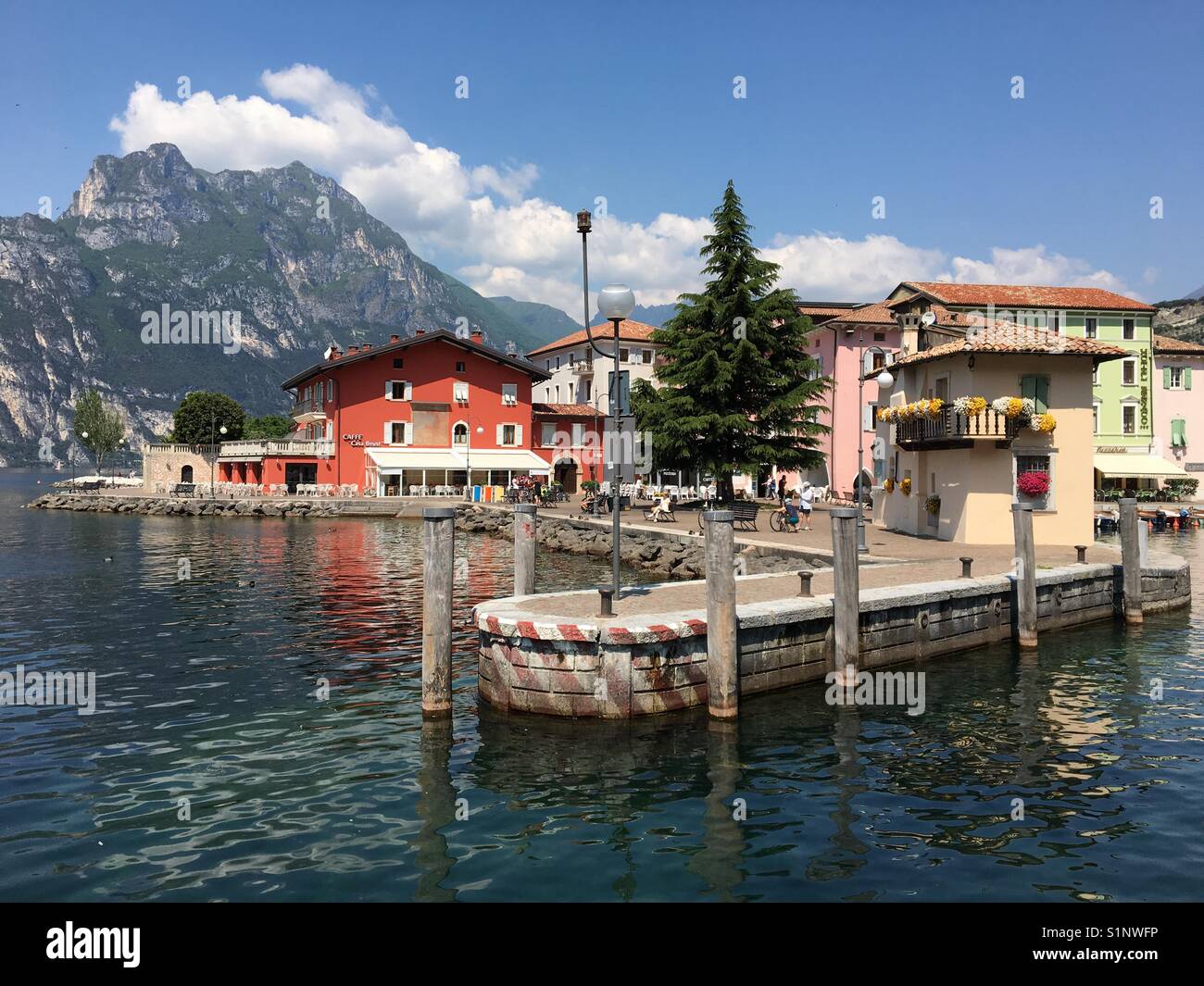 Il pittoresco a Torbole sul lago di Garda, Italia Foto Stock