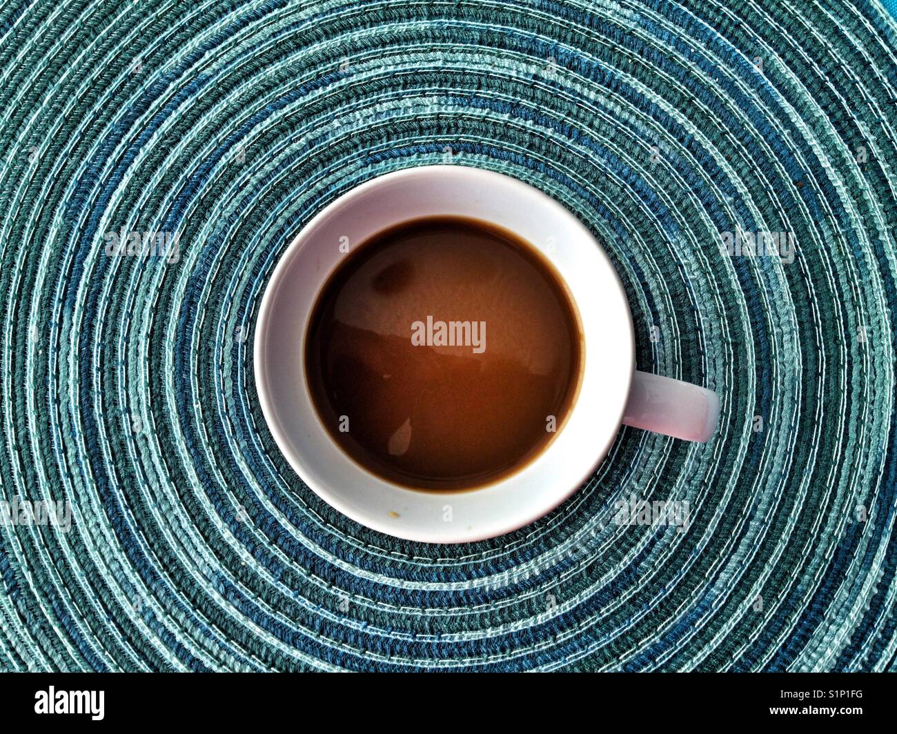Una tazza di caffè visto dall'alto. Foto Stock