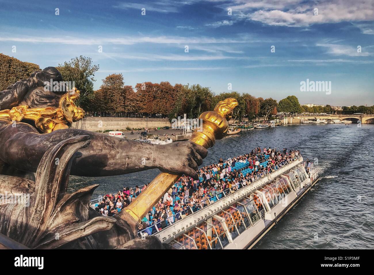 Gite in barca sulla Senna a Parigi. Foto Stock