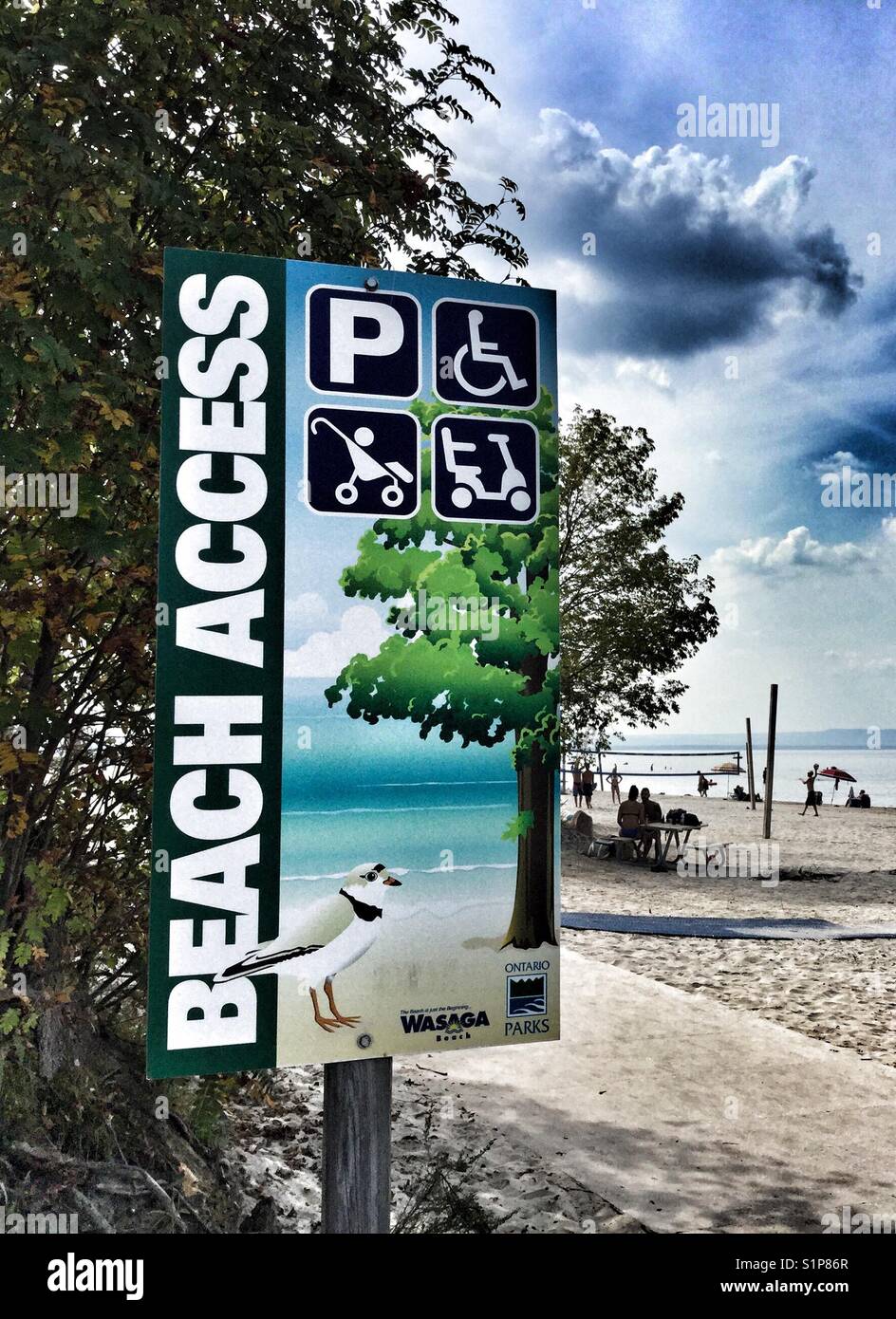 Accesso alla spiaggia segno a Wasaga Beach, Ontario. Foto Stock
