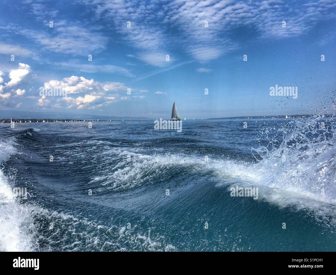 Fare onde sul lago di Ginevra 2017 Foto Stock
