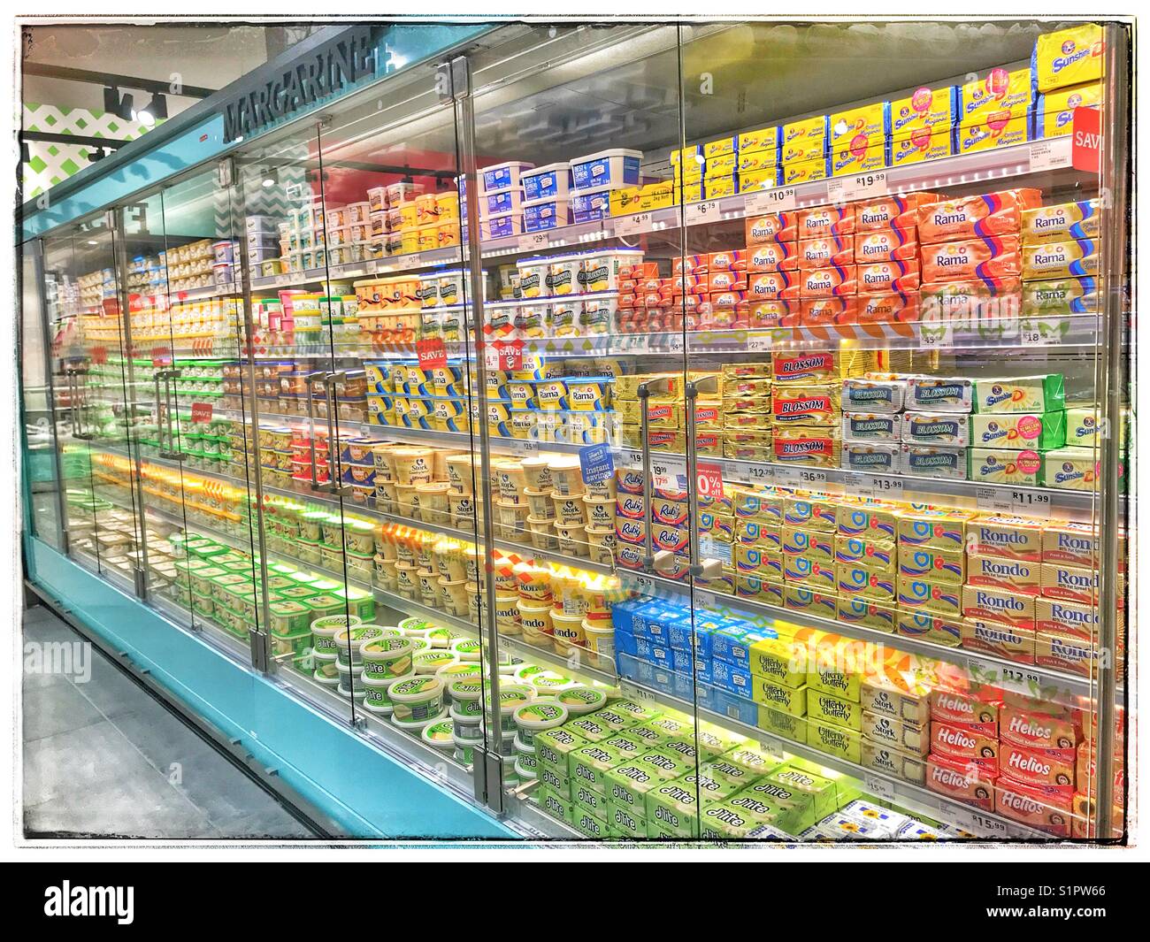 Margarine nel supermercato. Foto Stock