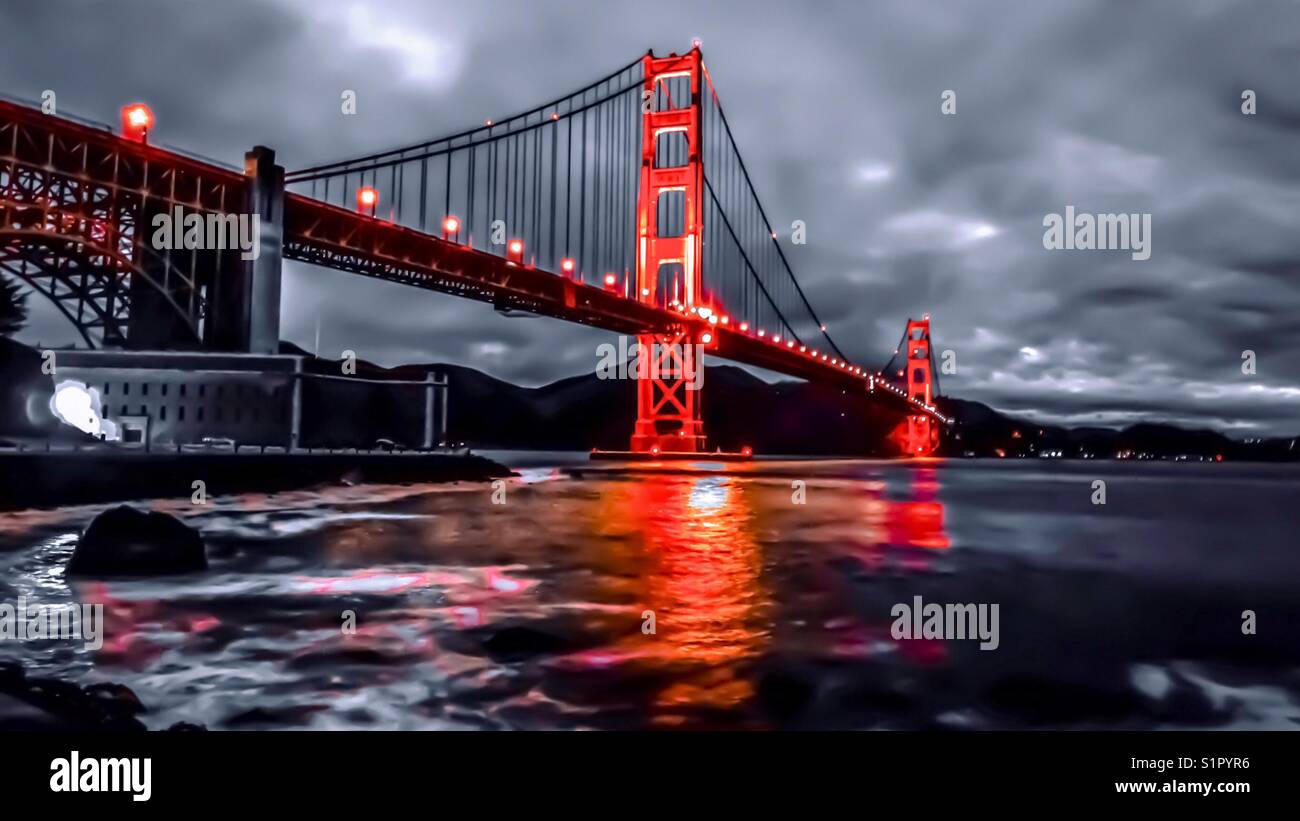 Rosso nero e bianco Golden Gate. Grande per lo sfondo del desktop Foto Stock