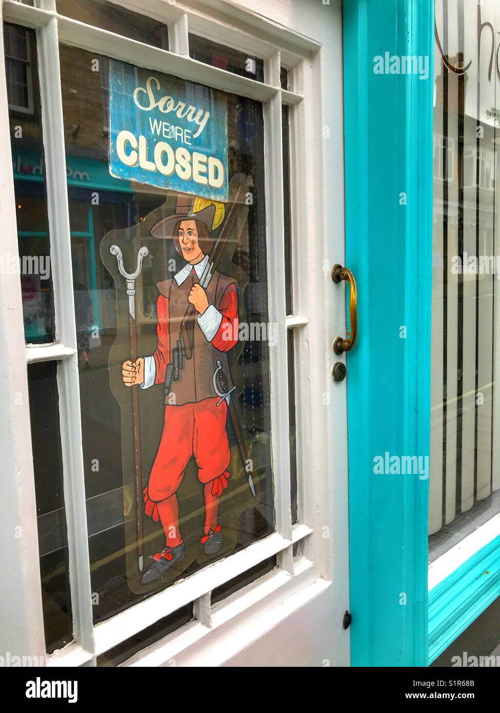 Shop segno, siamo spiacenti, non sono chiuse - Immagine stock catturata con smartphone