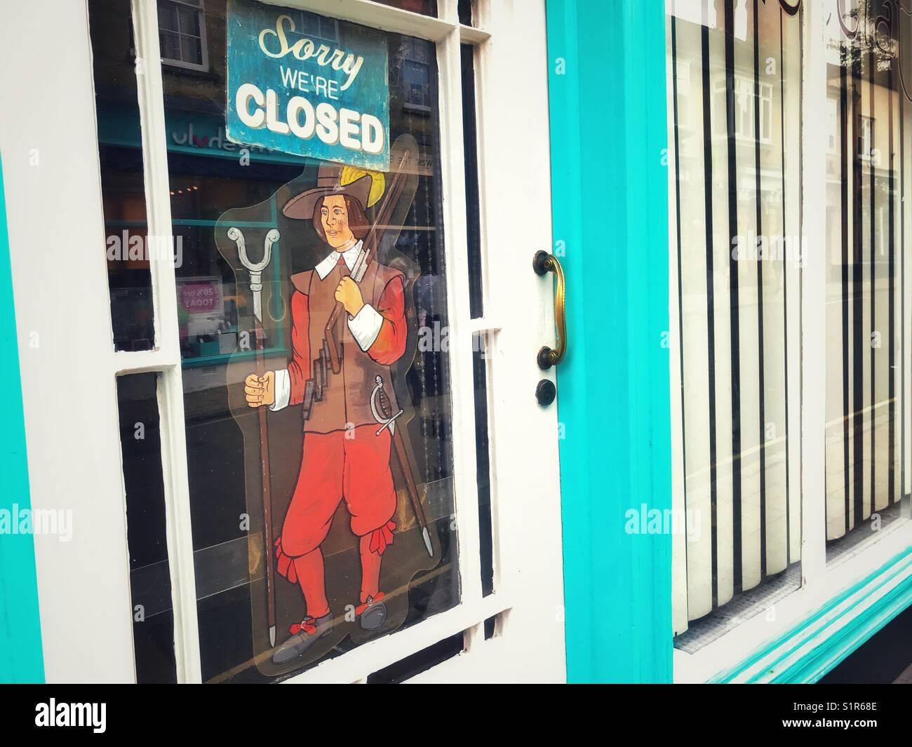 Shop segno, siamo spiacenti, non sono chiusi, Sherborne, Dorset, Inghilterra - Immagine stock catturata con smartphone