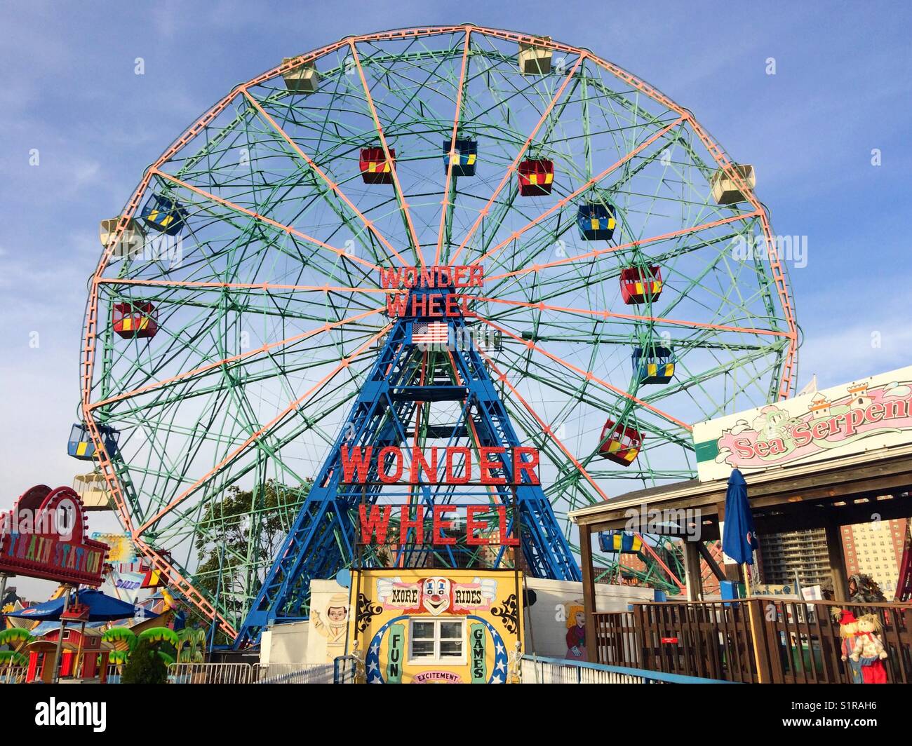 Deno meraviglia dell'feris ruota a ruota, Coney Island, Brooklyn, New York, Stati Uniti d'America. Foto Stock