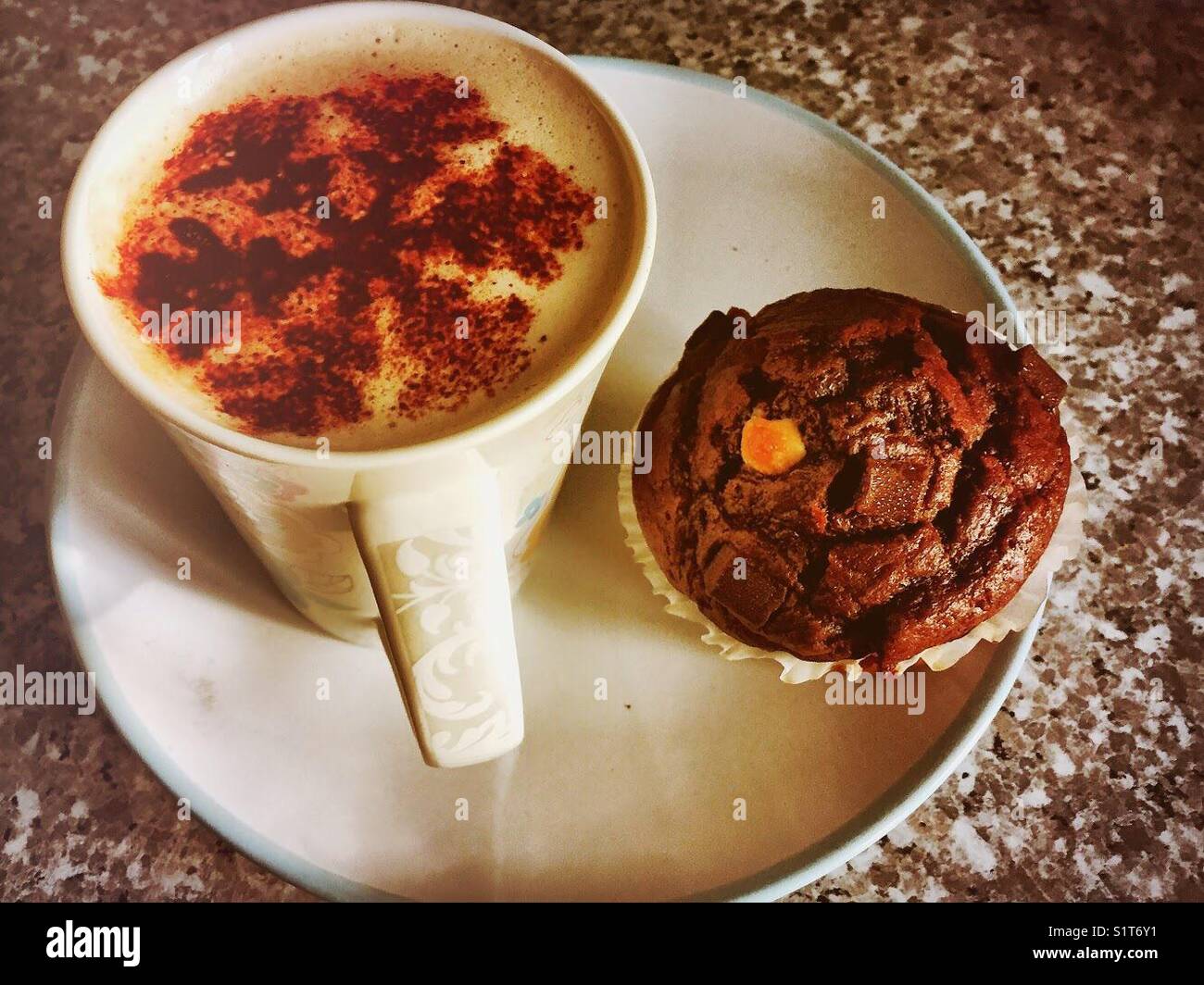Caffè e torta - Immagine stock catturata con smartphone