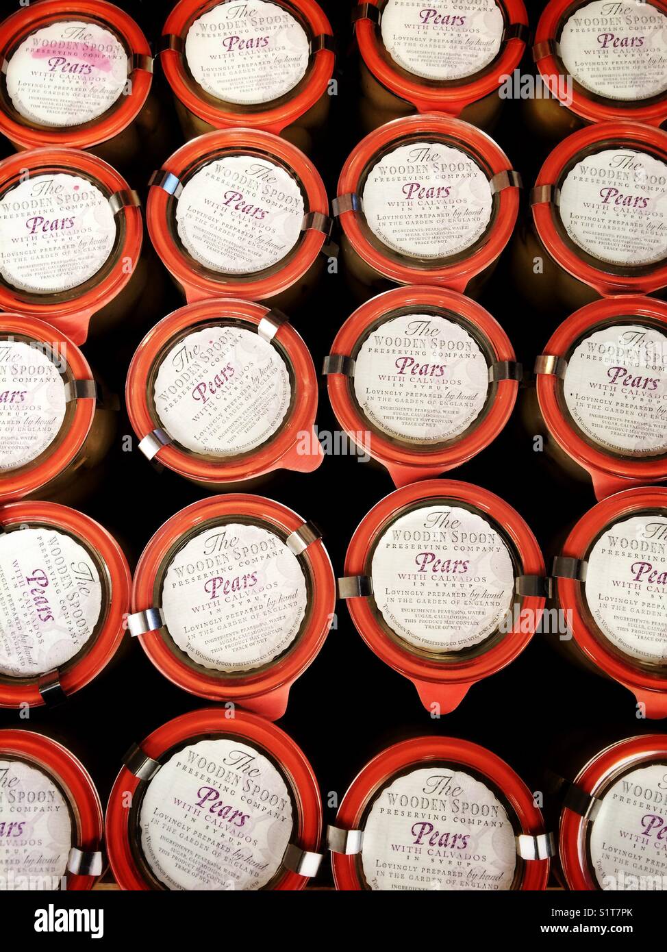 Conservati pere in vasetti di vetro Foto Stock