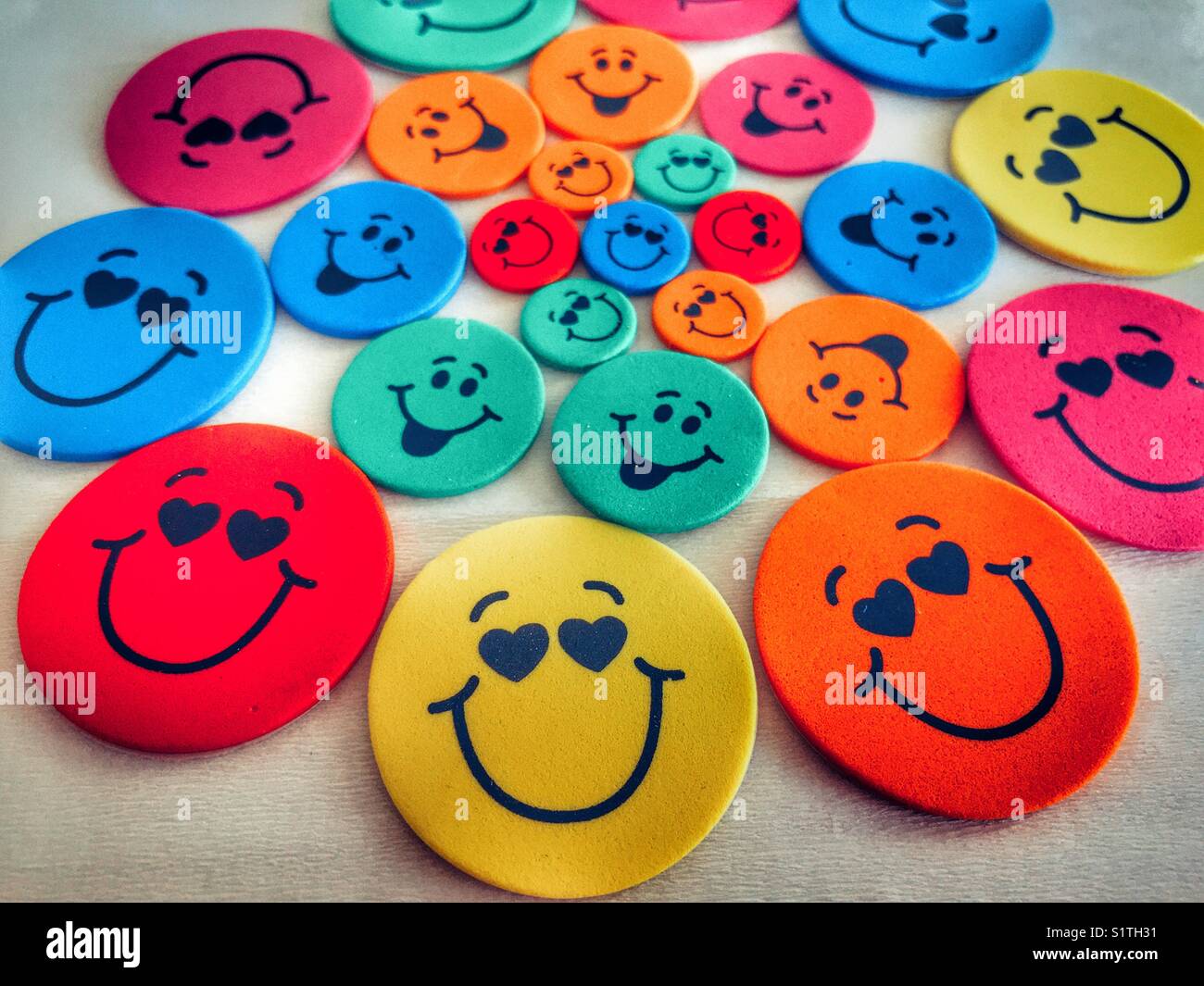 Fronti di smiley - Immagine stock catturata con smartphone