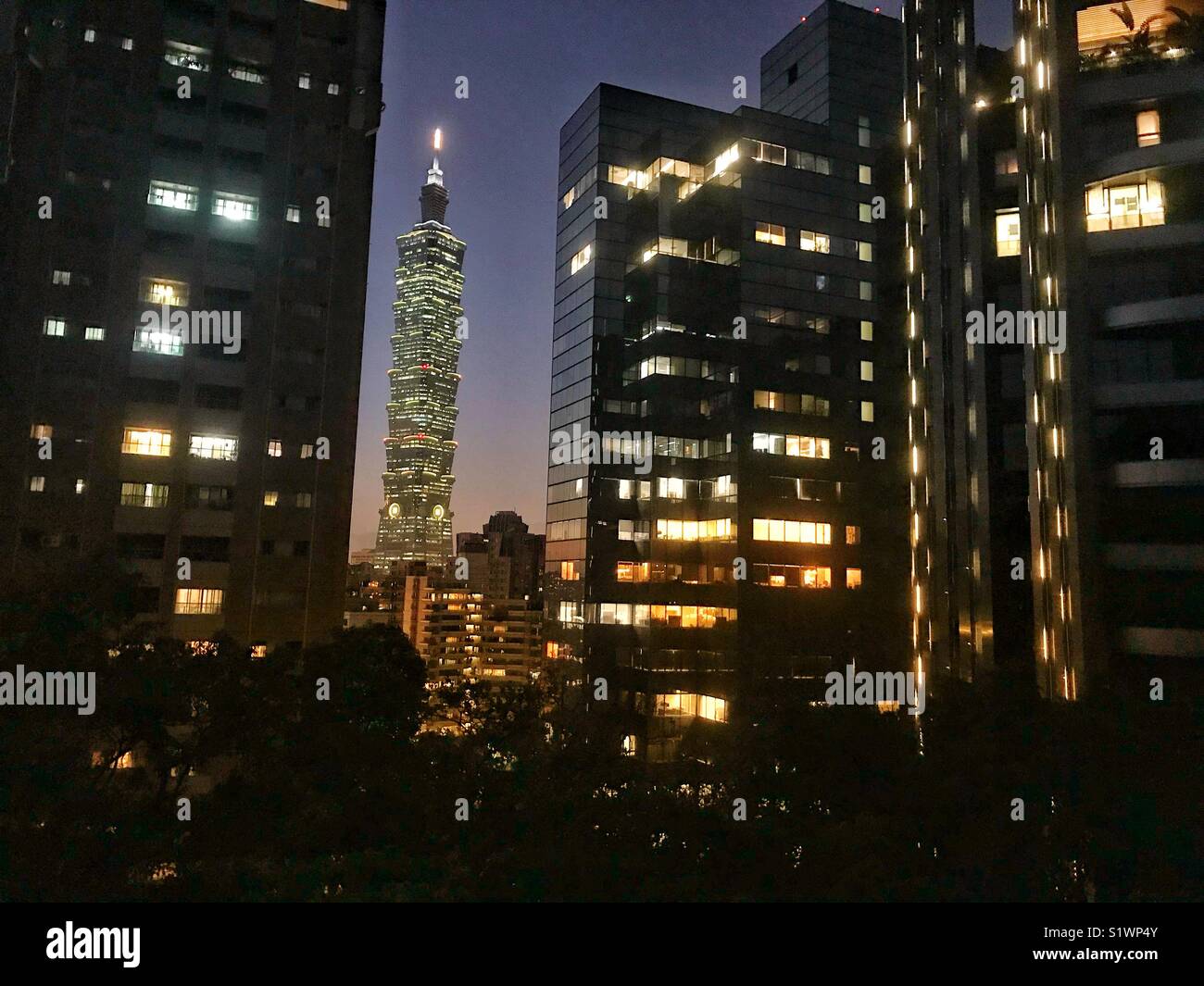 Taipei 101 Taiwan - Immagine stock catturata con smartphone