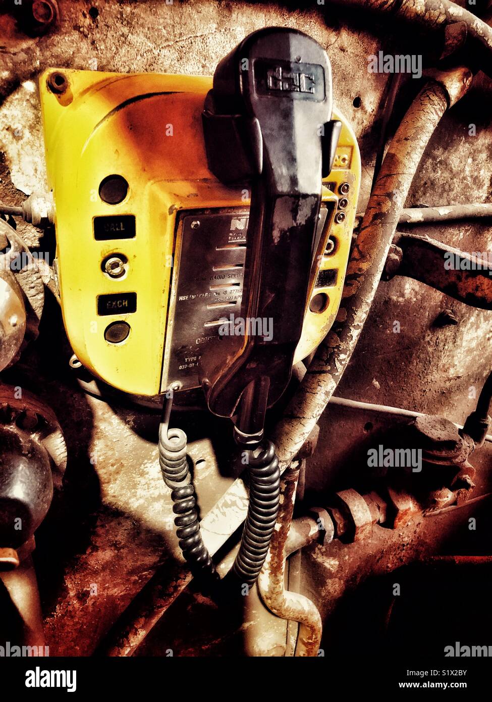 Telefono Giallo/dispositivo di comunicazione Foto Stock