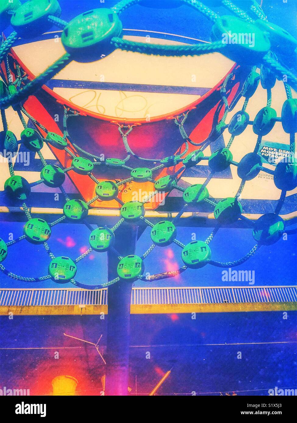 Basket urbano net - Immagine stock catturata con smartphone