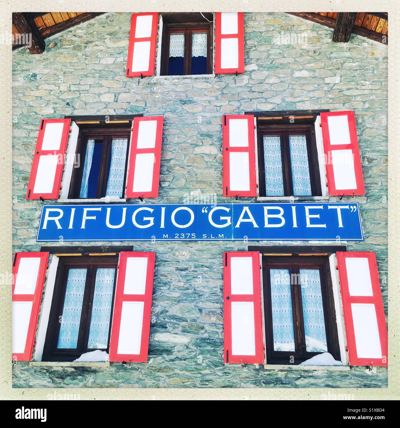 Rifugio Gabiet in Monterosa ski area, Gressoney - Immagine stock catturata con smartphone