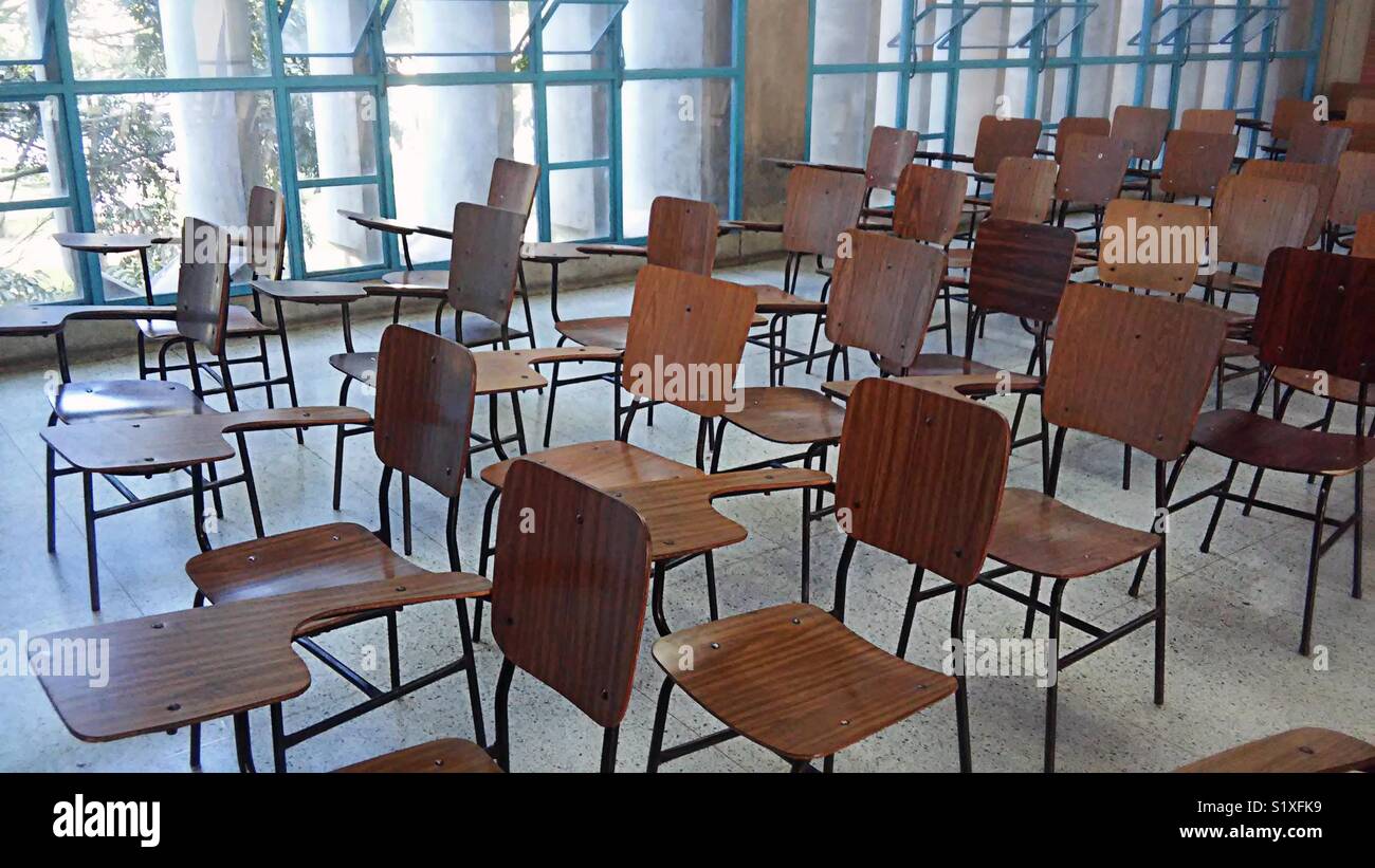 Aula vuota - Immagine stock catturata con smartphone