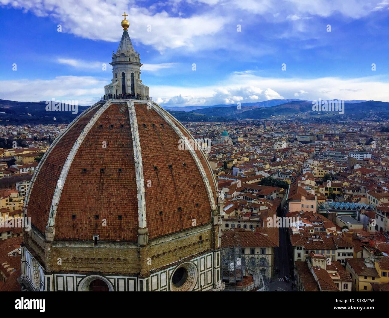 Visualizzazione del Duomo e orizzonte dal Campanile di Giotto a Firenze, Italia Foto Stock