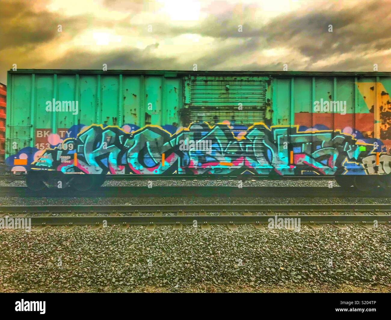 Graffiti sul treno di vetture in Portland Oregon Foto Stock