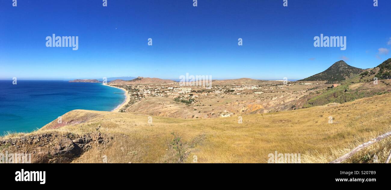 Vista Panaromic di 9 Km di spiaggia di Porto Santo Island, Madeira, Portogallo Foto Stock
