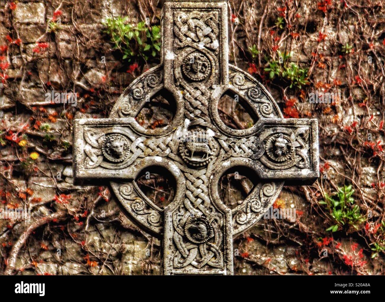 Croce celtica in Irlanda Foto Stock