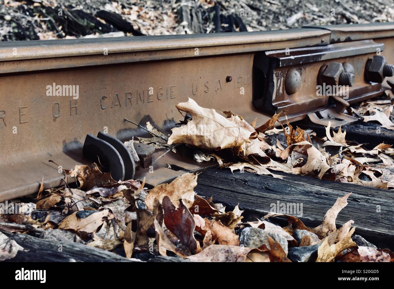 Andrew Carnegie acciaio su un abbandonato ponte ferroviario a Manchester, New Hampshire. Ancora forte come mai!!! Giorni del vecchio. Foto Stock