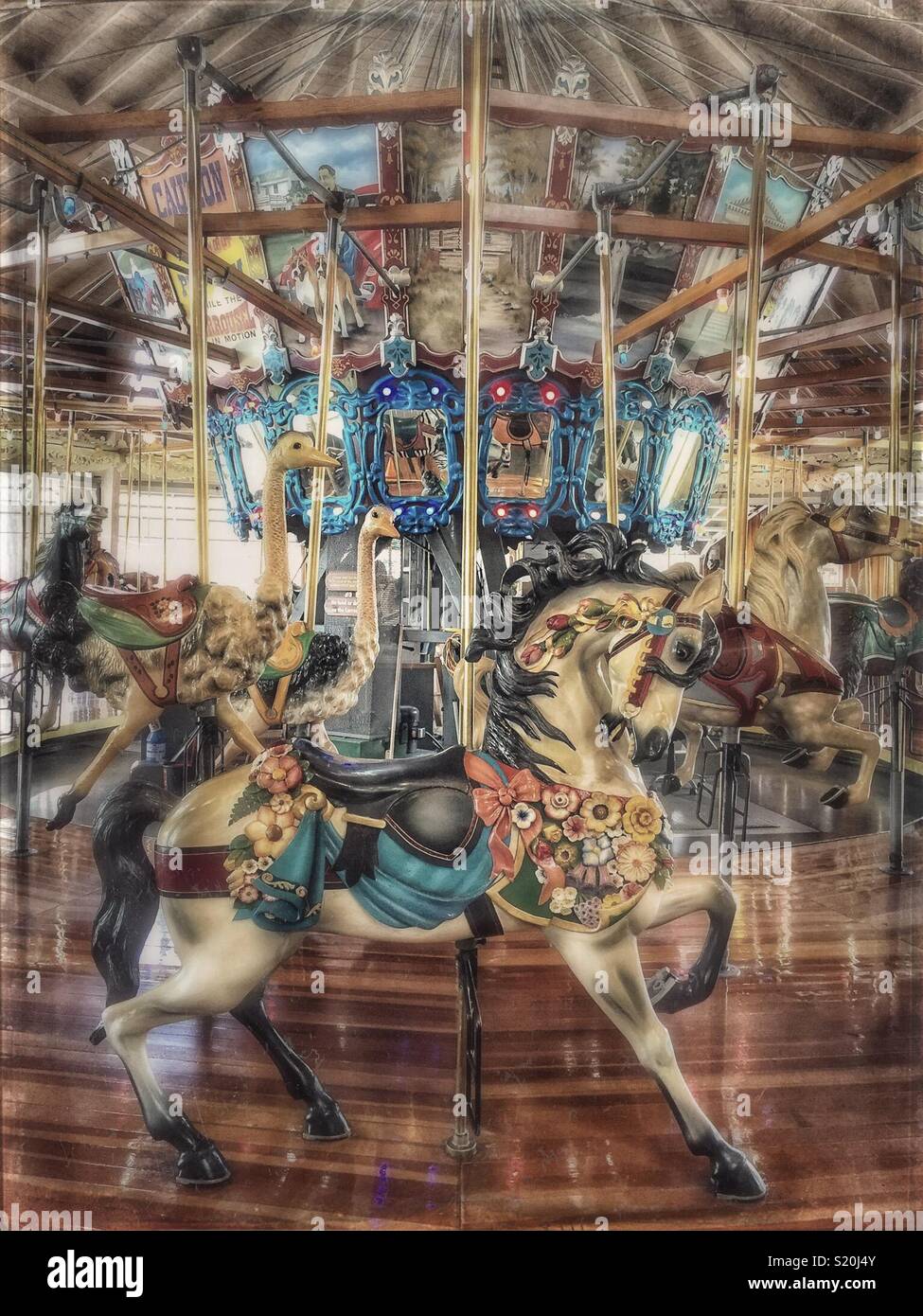 Giostra Vintage in Mansfield, Ohio - Immagine stock catturata con smartphone